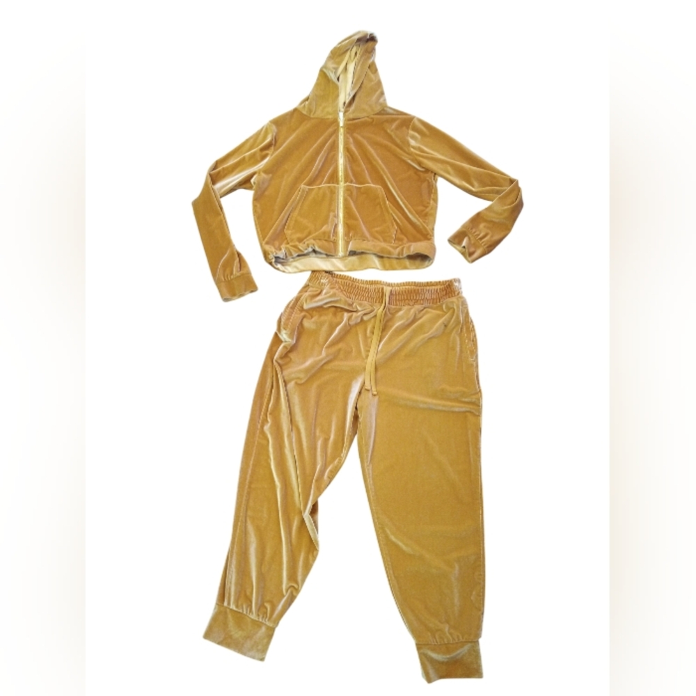 XL Fabletics honey gold velour jogger and hoodie.